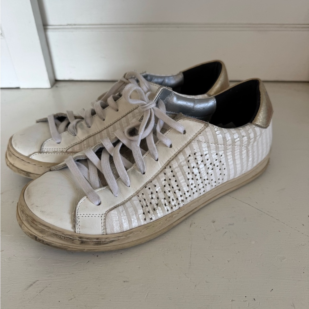 P448 women’s John white sneaker size 41 (US‎ 10.5-11)